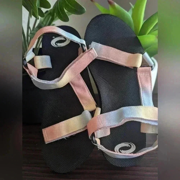 O'Rageous Women’s Tie Dye Strappy Sports Sandals Multicolor Size 7B - Picture 3 of 6